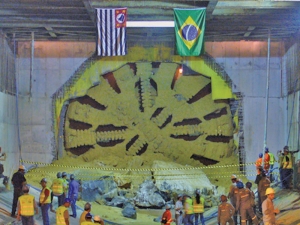 Túnel de Via Linea 4 - Sao Paulo